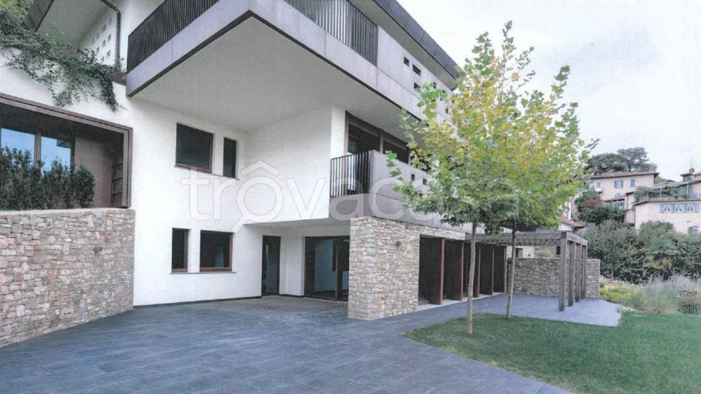 appartamento in affitto a Bergamo in zona Città Alta