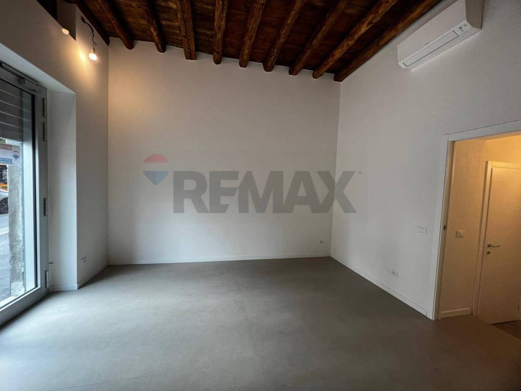 negozio in affitto a Bergamo in zona Borgo Pignolo