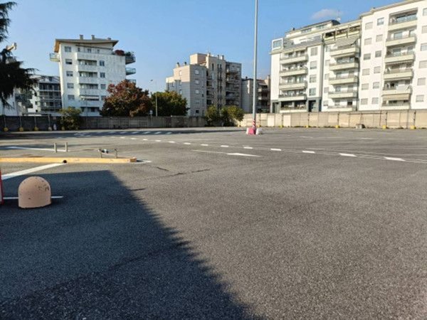 negozio in affitto a Bergamo in zona Boccaleone