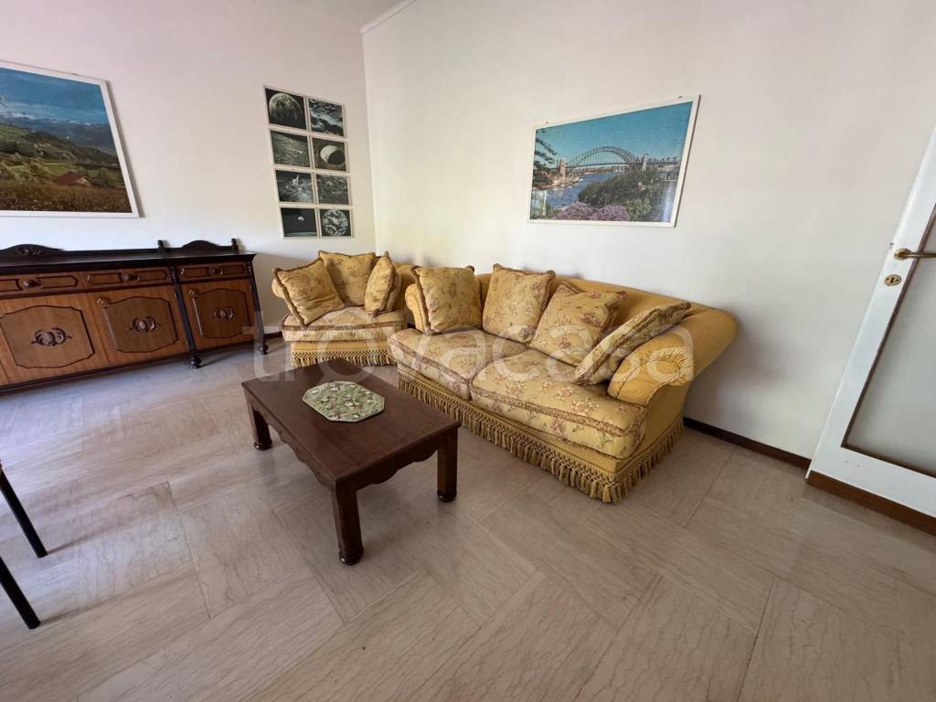 appartamento in affitto a Bergamo in zona Borgo Santa Caterina