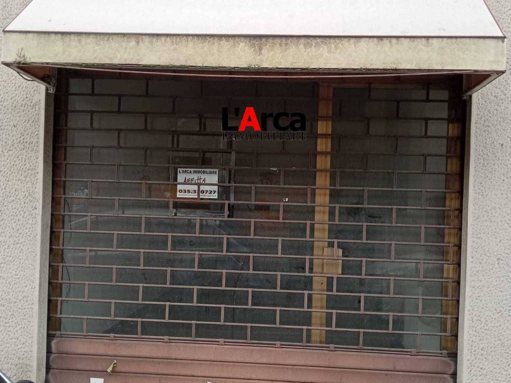 negozio in affitto a Bergamo in zona Borgo Palazzo