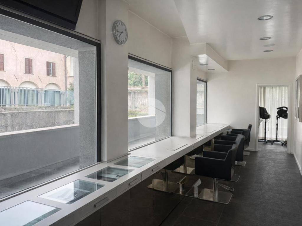 negozio in affitto a Bergamo in zona Borgo Palazzo