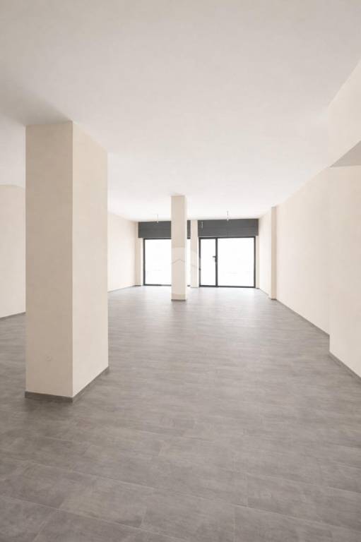 negozio in affitto a Bergamo in zona Bergamo Centro