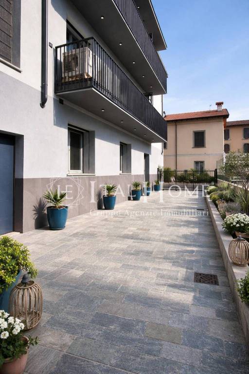 negozio in affitto a Bergamo in zona Boccaleone