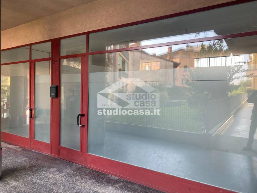 ufficio in affitto a Bergamo in zona Valtesse/Valverde