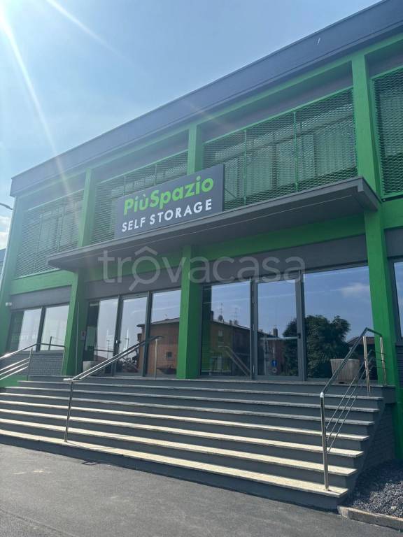 locale commerciale in affitto a Bergamo in zona Canovine