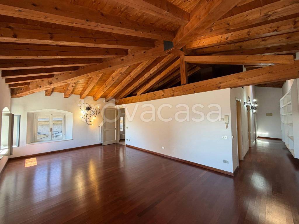 appartamento in affitto a Bergamo in zona Città Alta