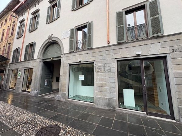 negozio in affitto a Bergamo in zona Città Alta