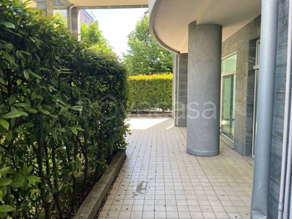negozio in affitto a Bergamo in zona Borgo Palazzo