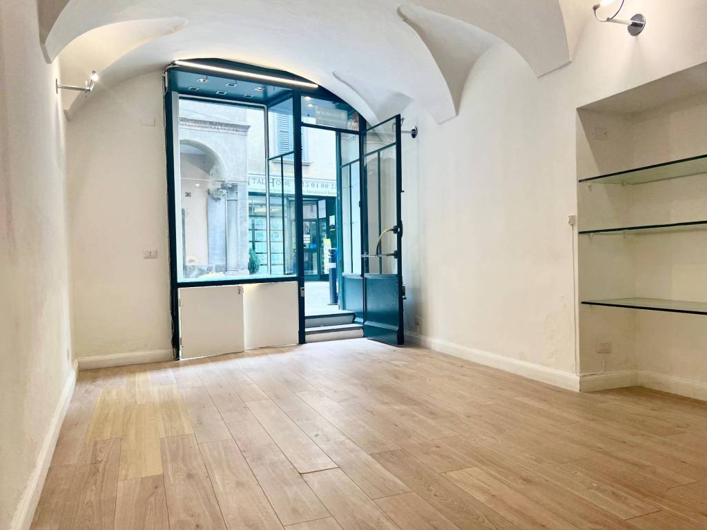 negozio in affitto a Bergamo in zona Bergamo Centro