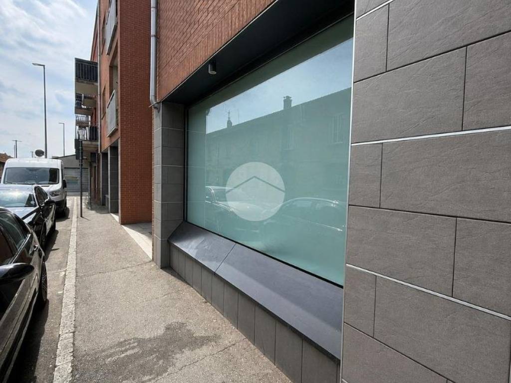 negozio in affitto a Bergamo in zona Borgo Palazzo
