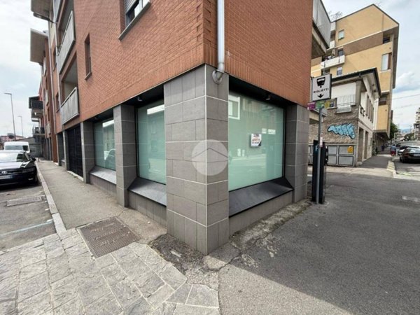 negozio in affitto a Bergamo in zona Borgo Palazzo
