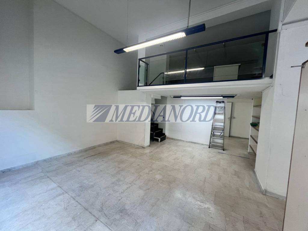 negozio in affitto a Bergamo in zona Bergamo Centro