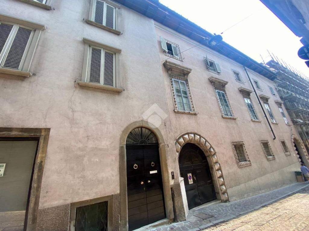 appartamento in affitto a Bergamo in zona Borgo Pignolo