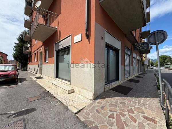 negozio in affitto a Bergamo in zona Borgo Palazzo