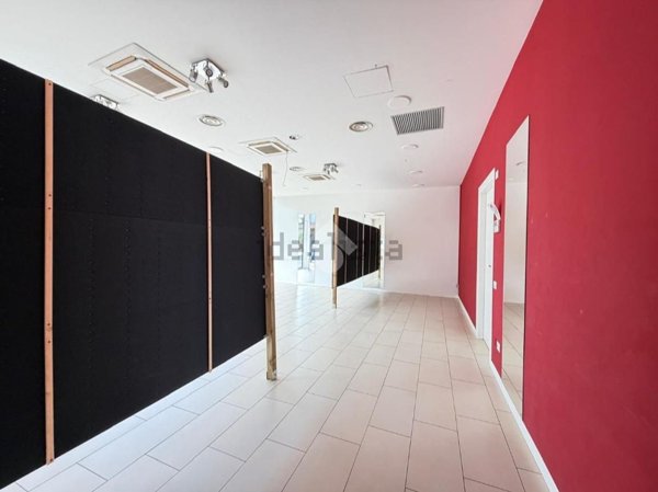 locale commerciale in affitto a Bergamo in zona Borgo Palazzo