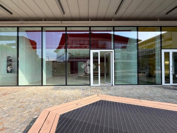 locale commerciale in affitto a Bergamo in zona Borgo Palazzo