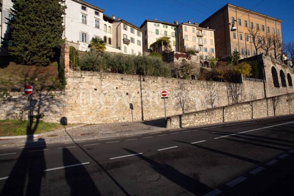 appartamento in affitto a Bergamo in zona Città Alta