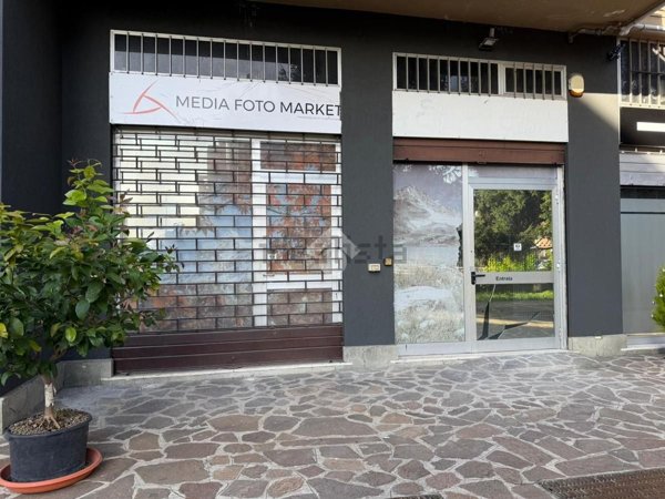 locale commerciale in affitto a Bergamo in zona Celadina