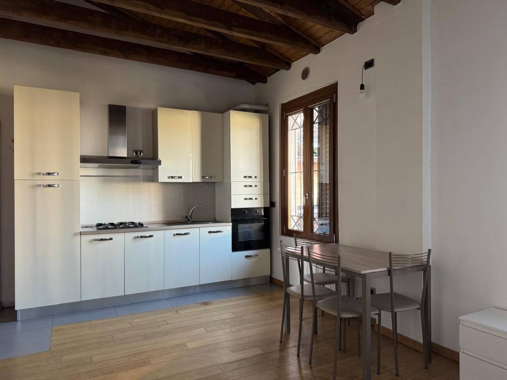 appartamento in affitto a Bergamo in zona Borgo Palazzo