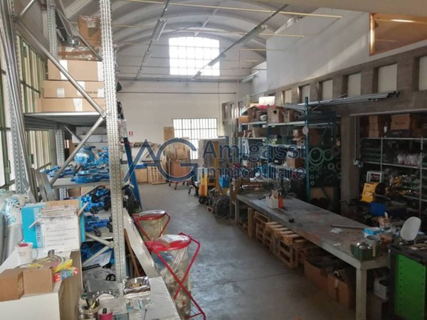 locale commerciale in affitto a Bergamo in zona Colognola