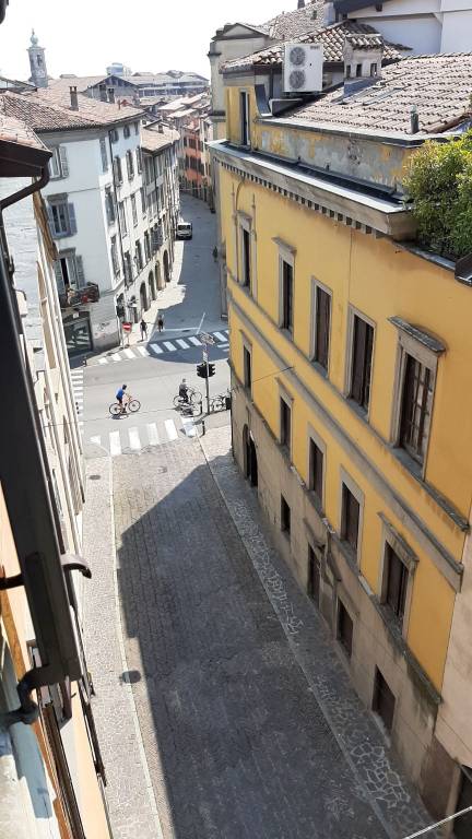 appartamento in affitto a Bergamo in zona Borgo Pignolo