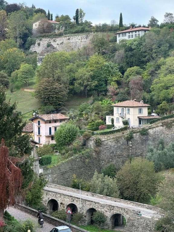 appartamento in affitto a Bergamo in zona Città Alta