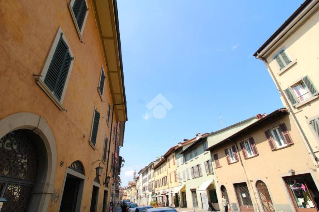 appartamento in affitto a Bergamo in zona Borgo Santa Caterina