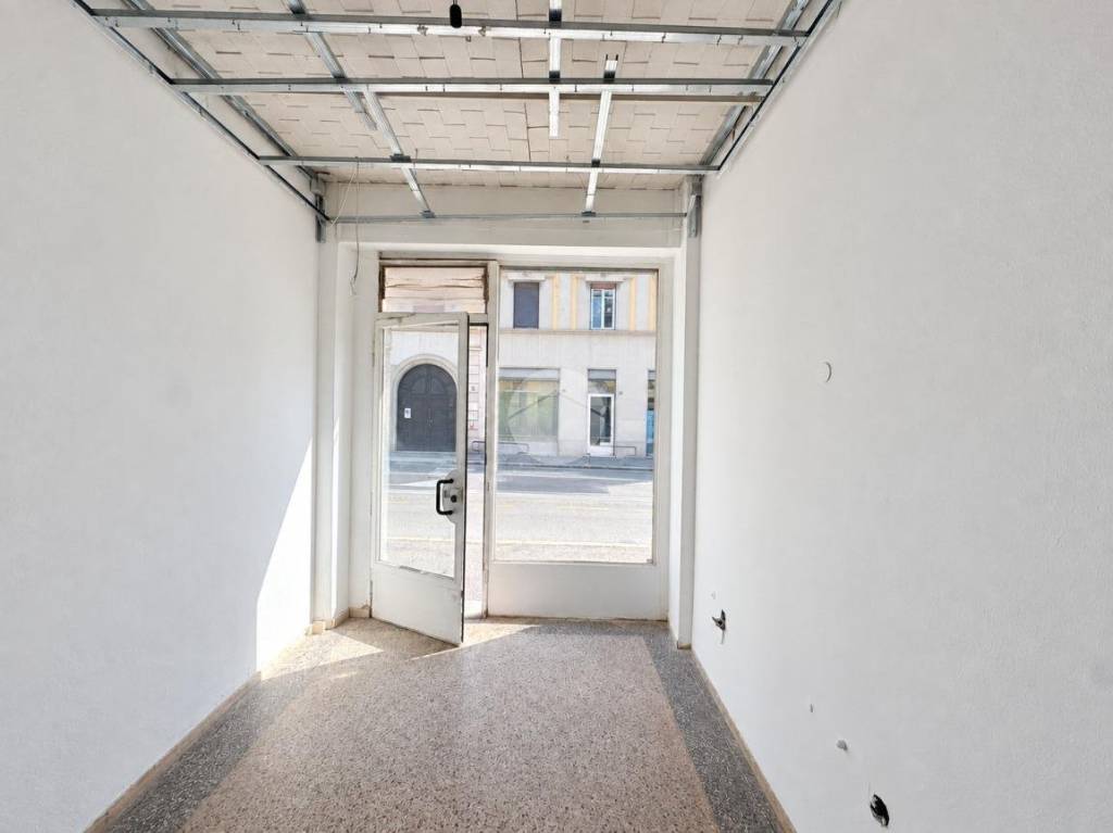 locale commerciale in affitto a Bergamo