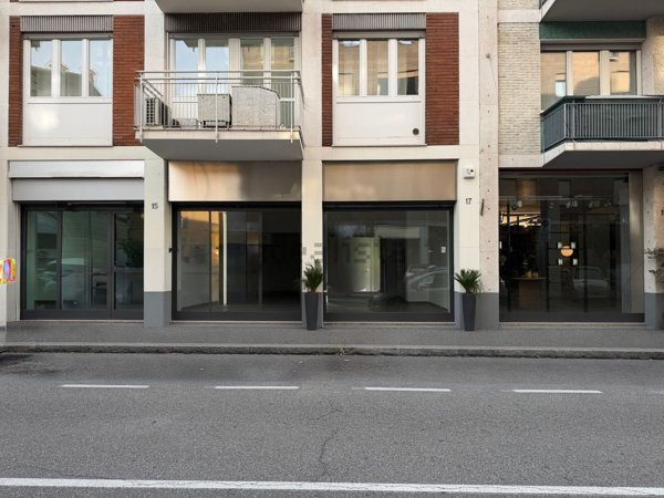 locale commerciale in affitto a Bergamo