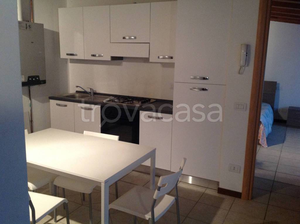 appartamento in affitto a Berzo San Fermo