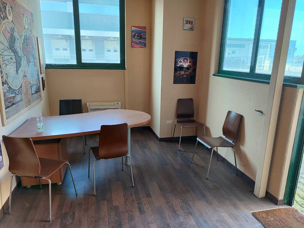 ufficio in affitto a Brembate