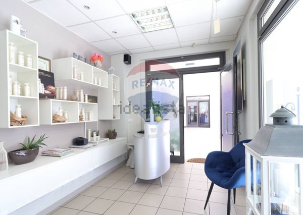 negozio in affitto a Brembate di Sopra