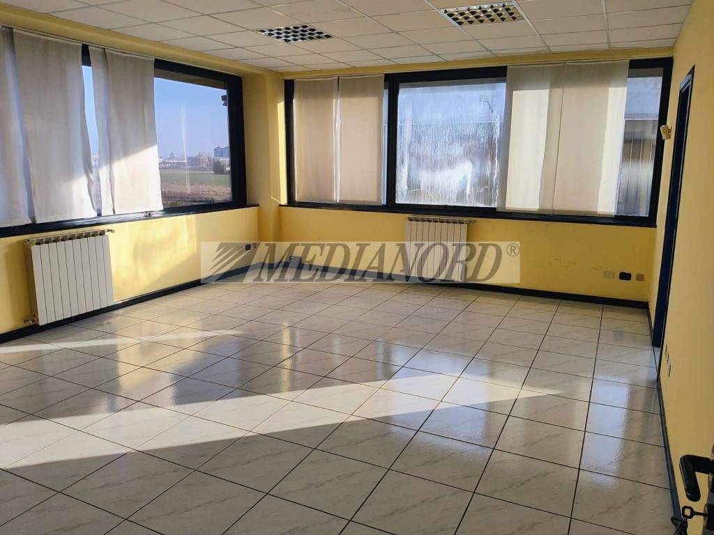 ufficio in affitto a Calcinate
