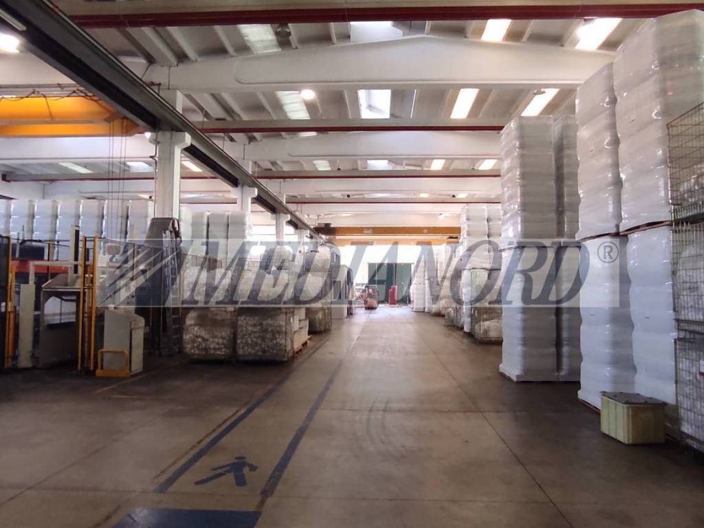 capannone in affitto a Calcinate