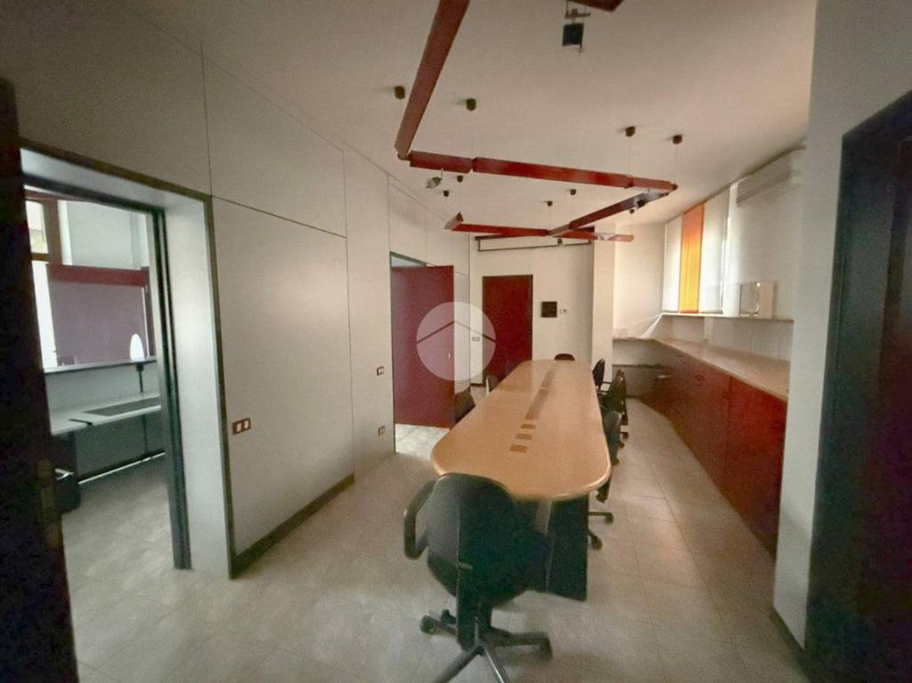 ufficio in affitto a Calcinate
