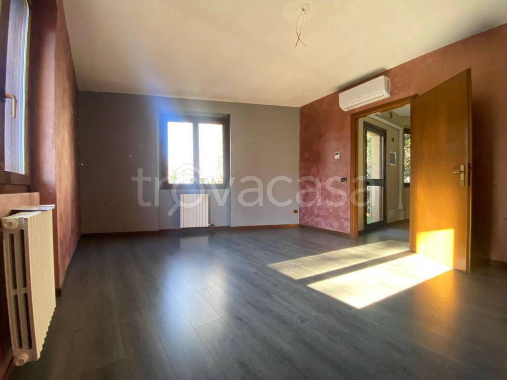 appartamento in affitto a Calusco d'Adda