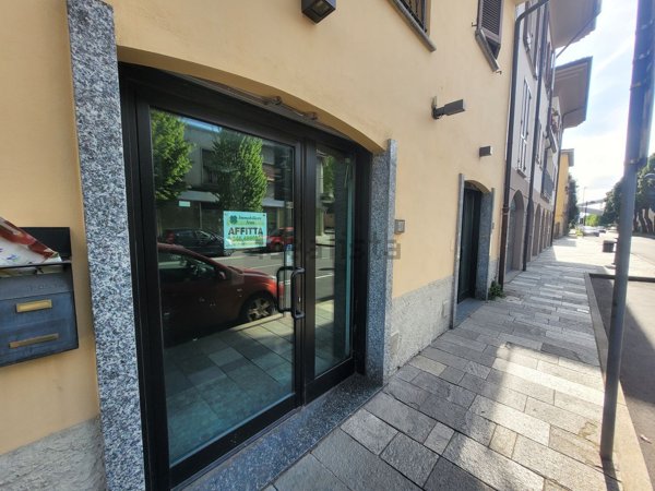 negozio in affitto a Calusco d'Adda