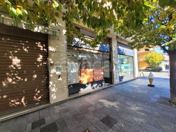 negozio in affitto a Calusco d'Adda