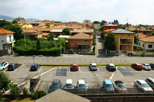 locale di sgombero in affitto a Calusco d'Adda