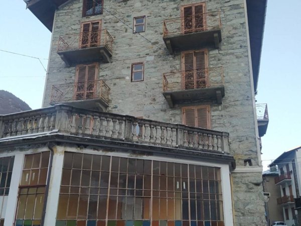 negozio in affitto ad Ala di Stura in zona Pian del Tetto