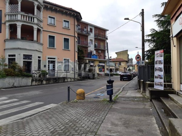negozio in affitto a Capriate San Gervasio in zona Capriate