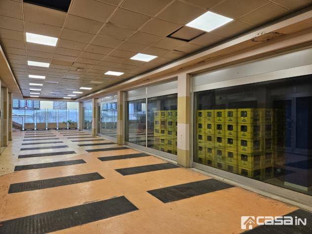 locale commerciale in affitto a Capriate San Gervasio