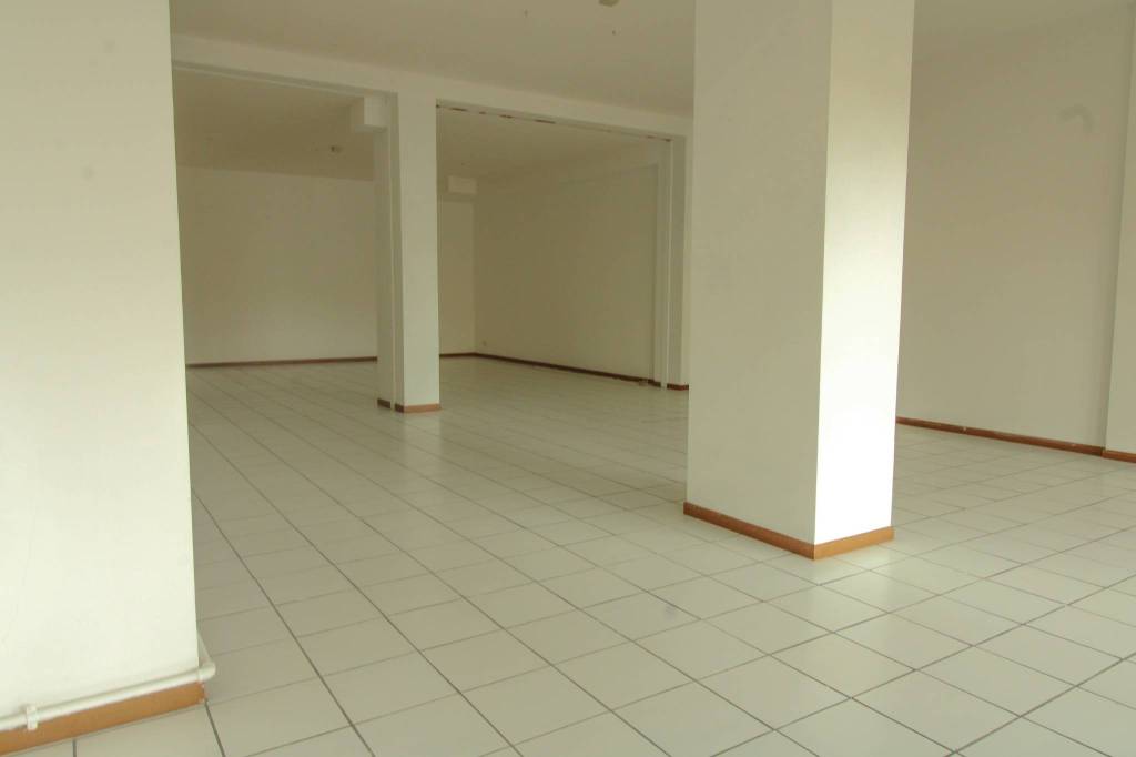 ufficio in affitto a Capriate San Gervasio in zona Capriate