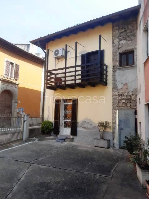 bivano in affitto a Caprino Bergamasco