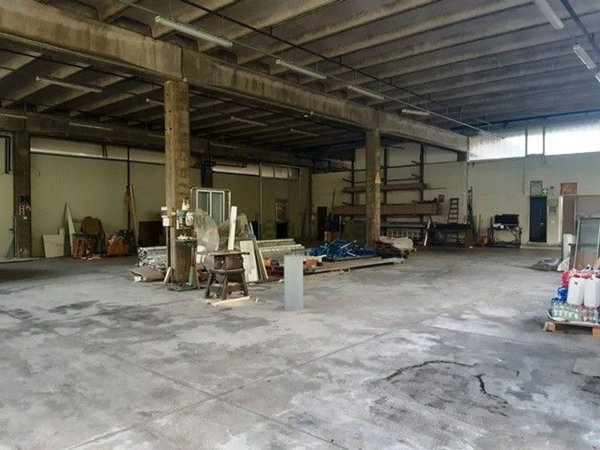 locale di sgombero in affitto a Caprino Bergamasco in zona Ombria