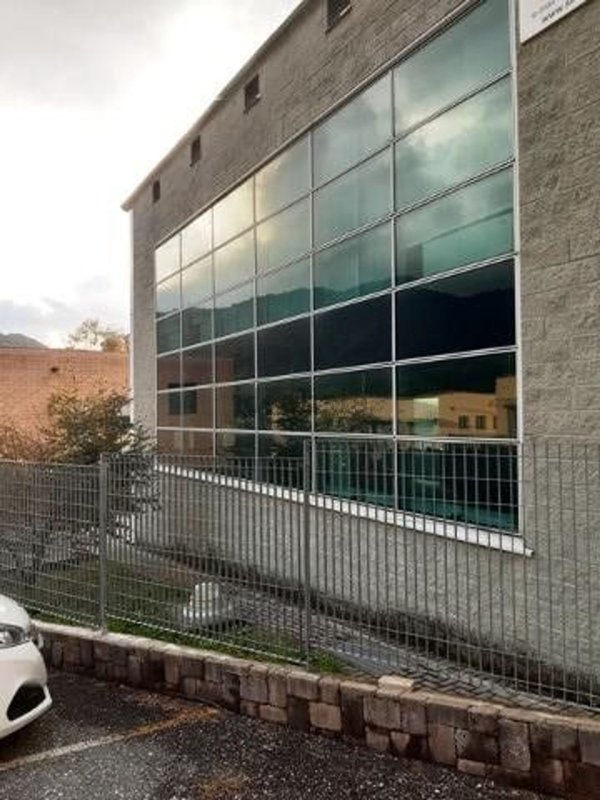 ufficio in affitto a Caprino Bergamasco in zona Celana