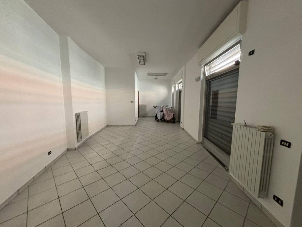 negozio in affitto a Caravaggio