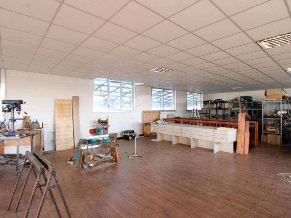 locale commerciale in affitto a Caravaggio