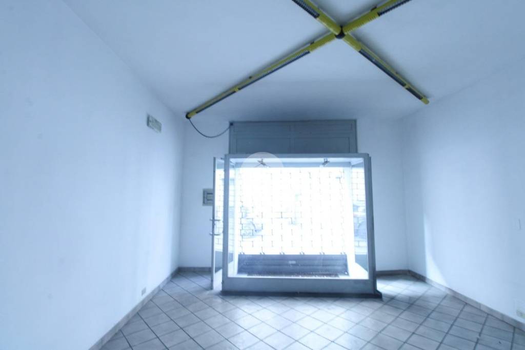 negozio in affitto a Caravaggio